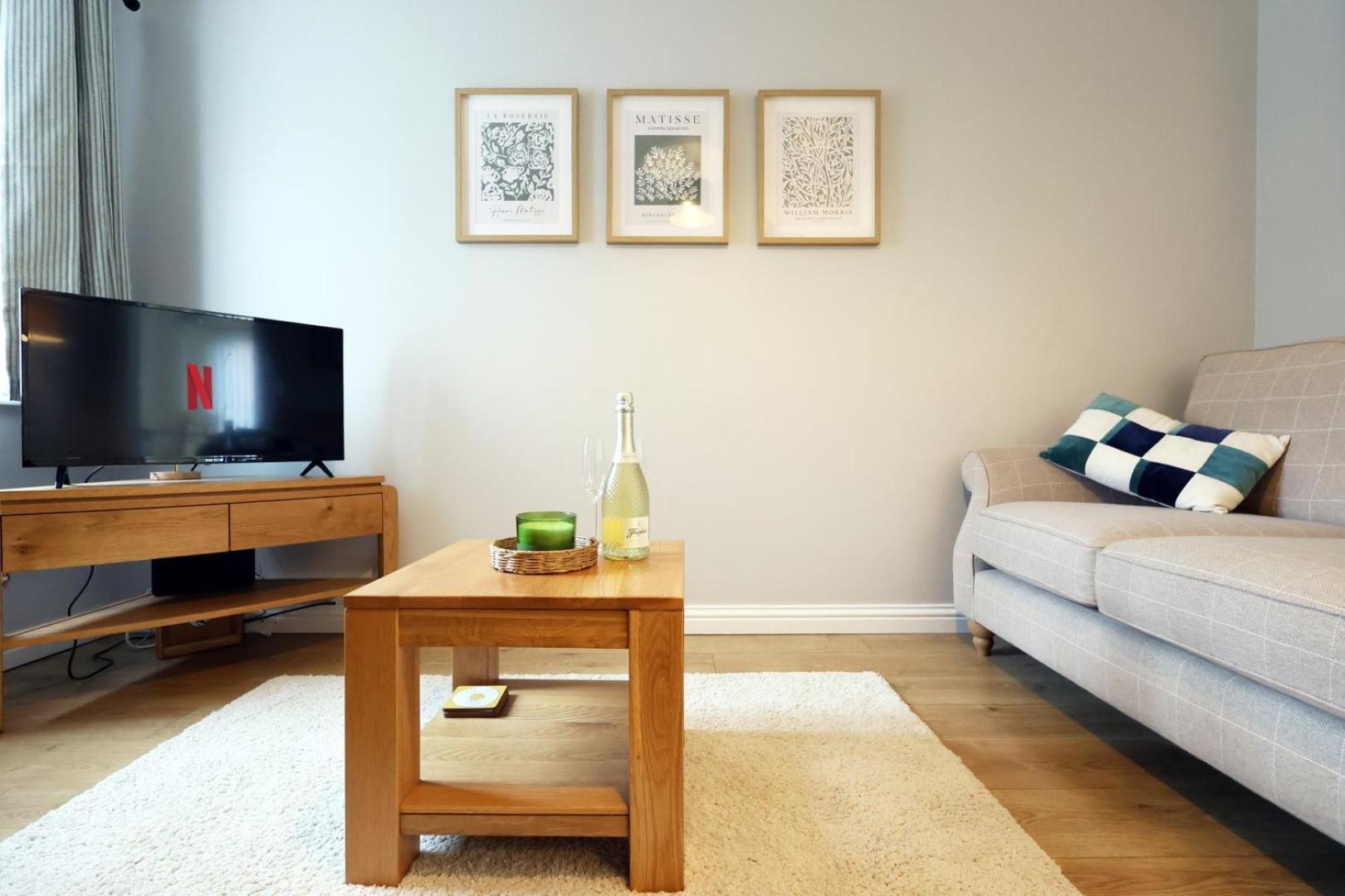 Apartament Relaxing 2-Bed Coastal Escape In Port Talbot Zewnętrze zdjęcie