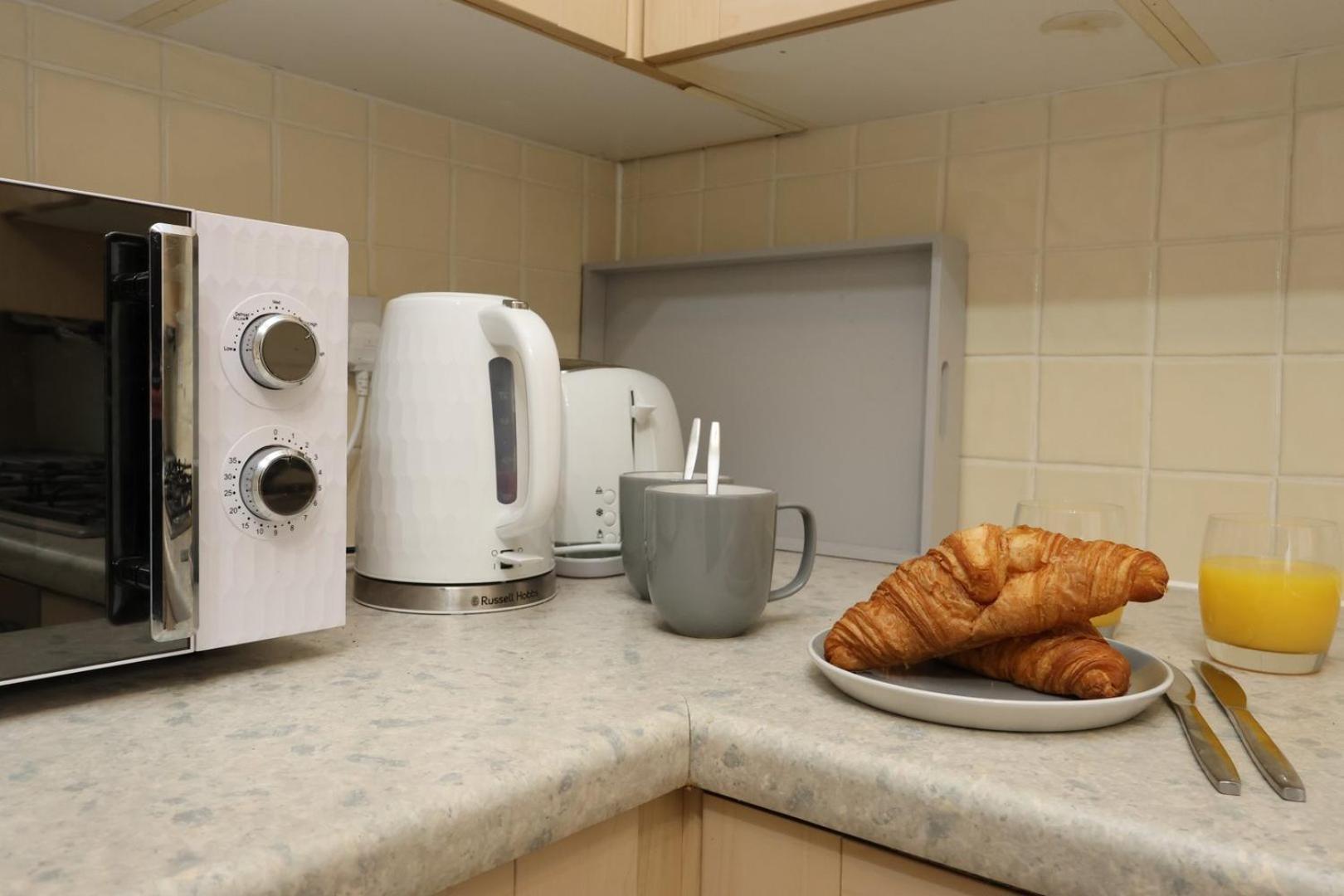 Apartament Relaxing 2-Bed Coastal Escape In Port Talbot Zewnętrze zdjęcie